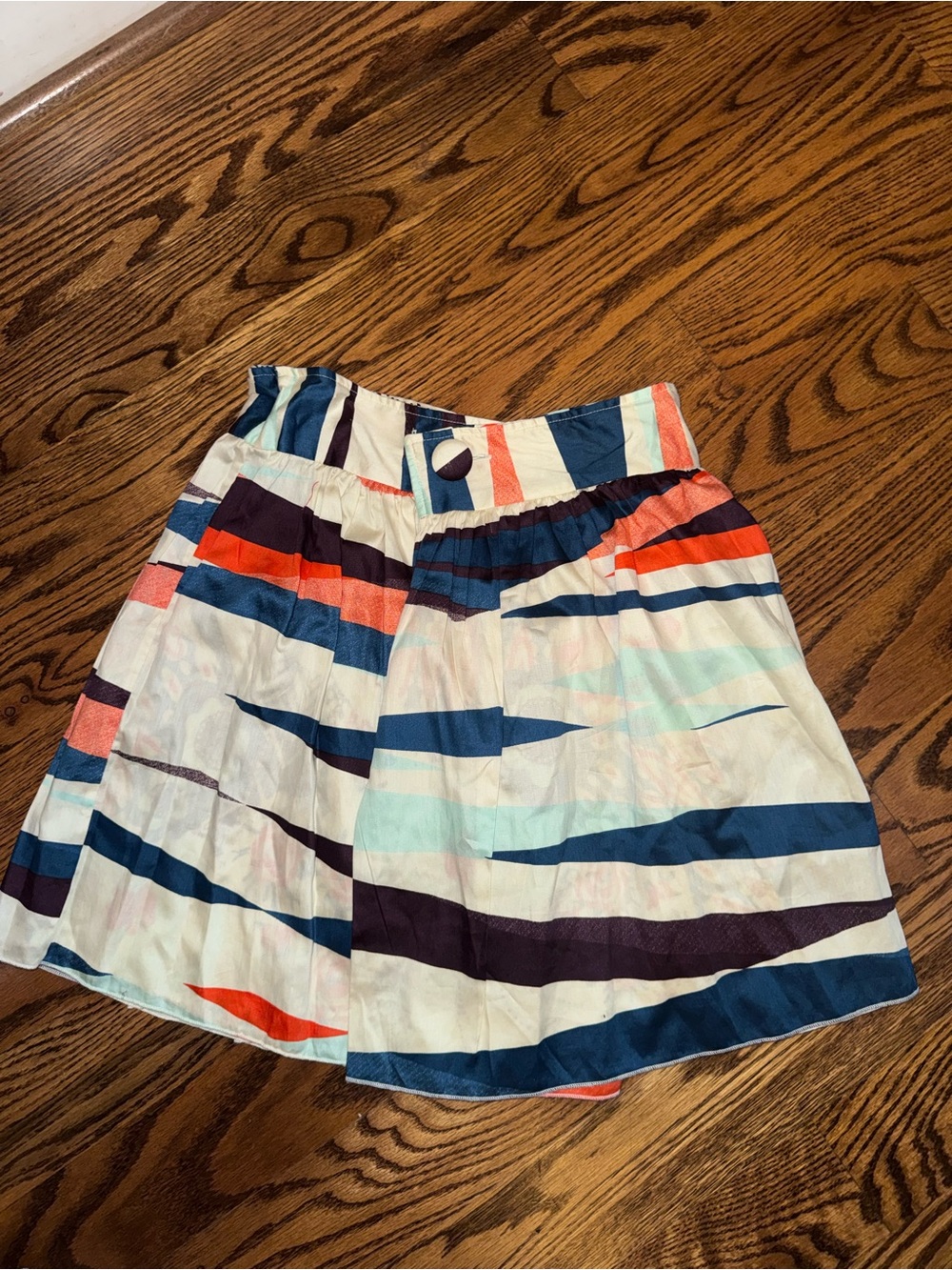 Llum Girls Reversible Wrap Skirt Size 8 NWT Colorful Print